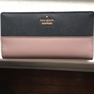 Price drop! Beautiful two-toned Kate Spade wallet!